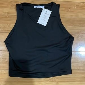NWT size s. REORIA Women’s Sleeveless Crop Top